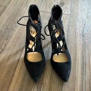 Vince Camuto Black Heals size 6.5